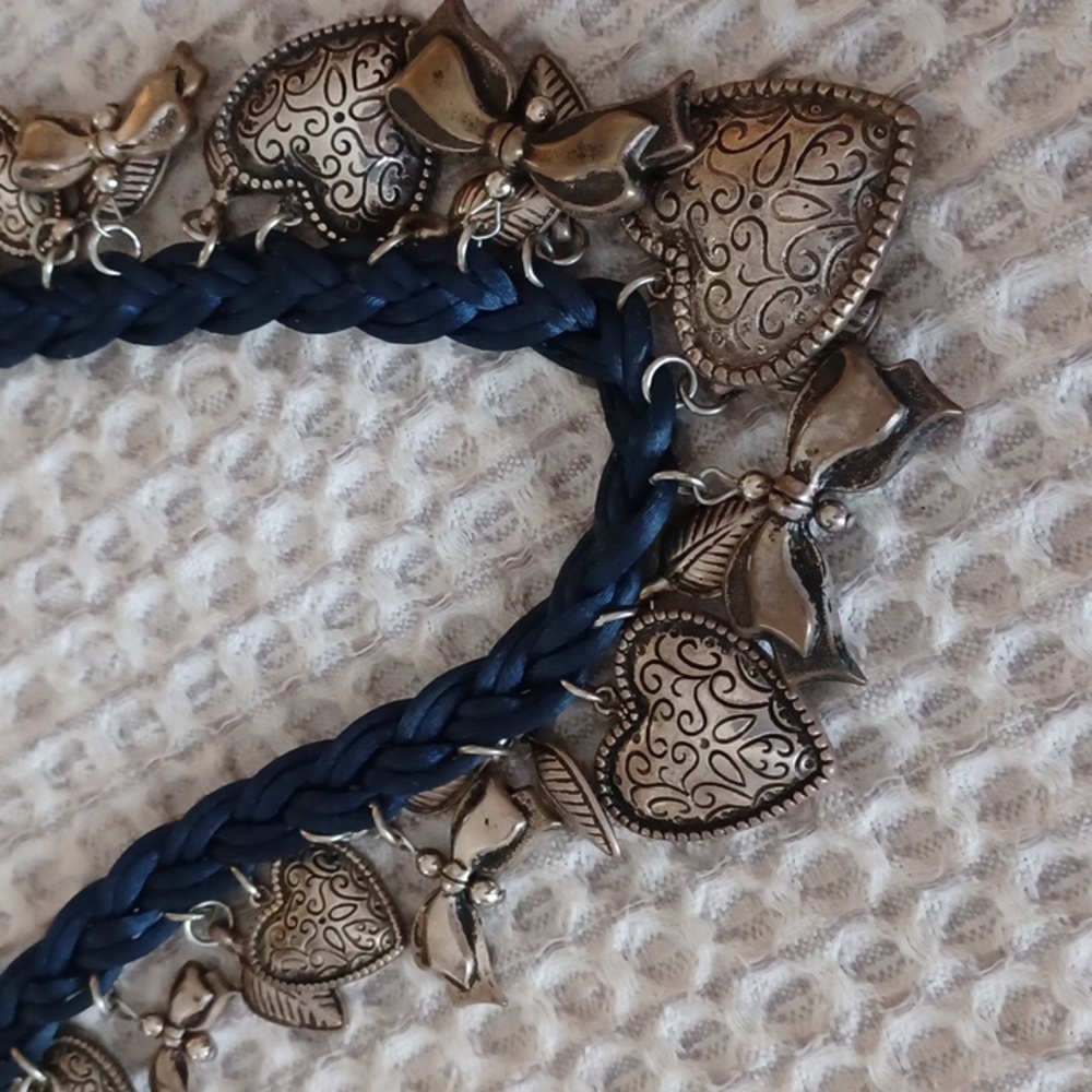 Jewelry - Picture 3 of 4
